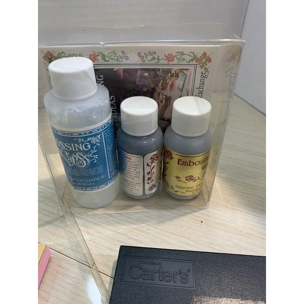 Stampendous embossing powder